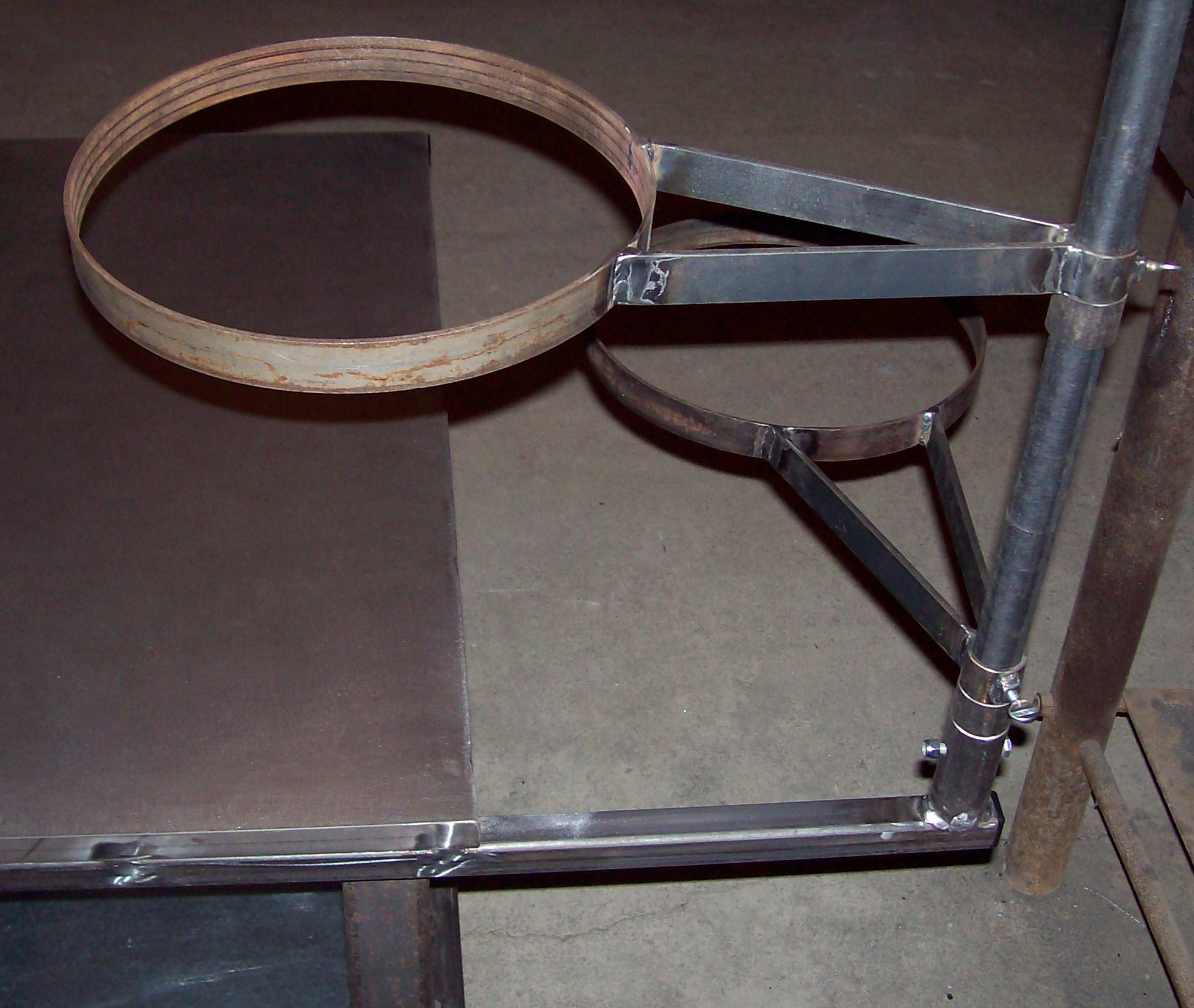 Round Pan Holder